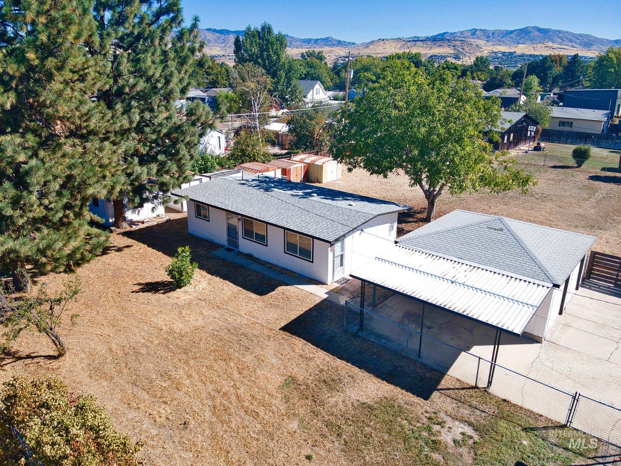 716 W Linden St., Boise, Idaho 83706, 4 Bedrooms, 1 Bathroom, Residential Income For Sale, Price $629,900,MLS 98962265