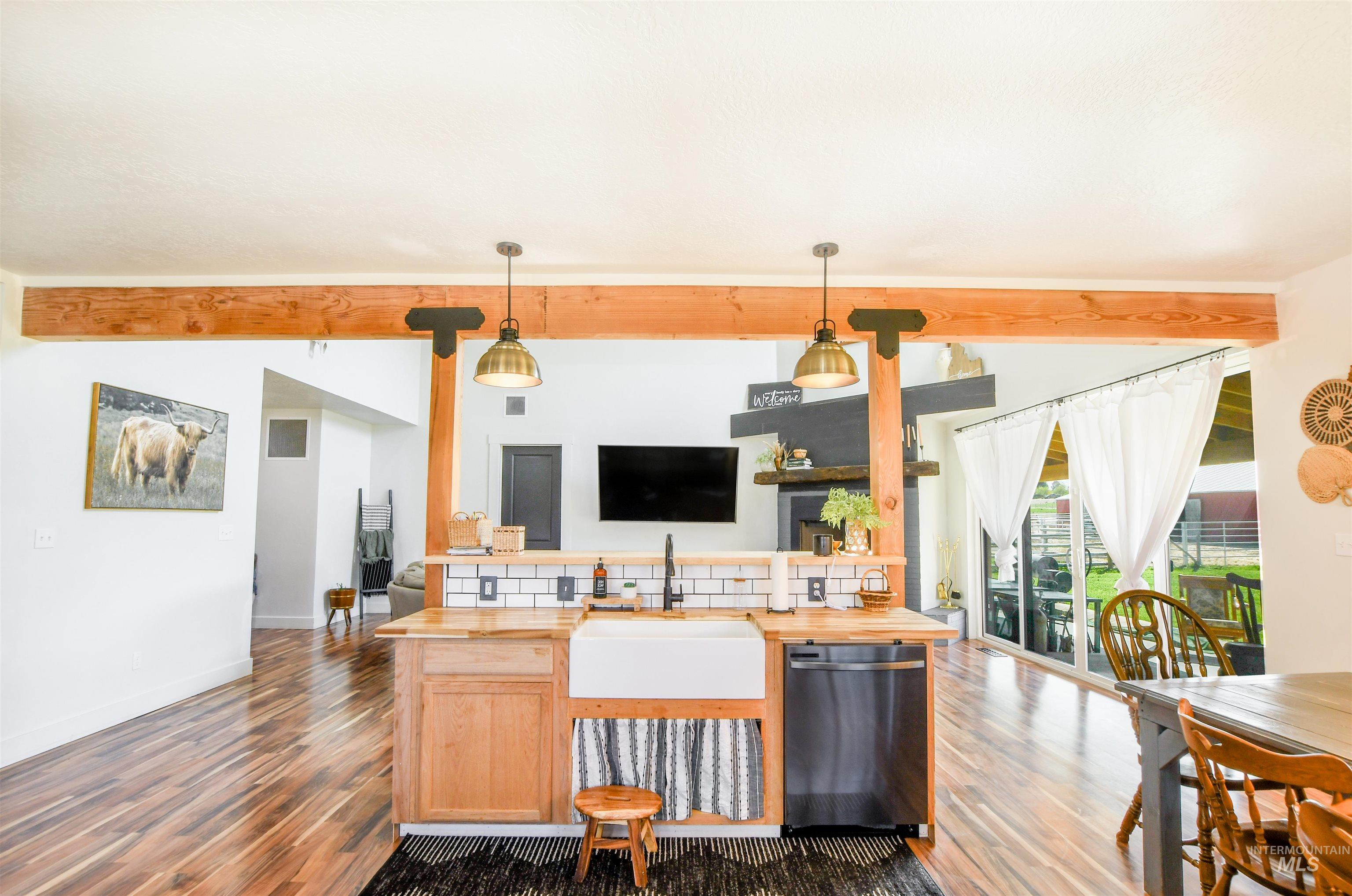 6141 E Toon Ln, Kuna, Idaho 83634, 7 Bedrooms, 5 Bathrooms, Residential For Sale, Price $950,000,MLS 98962281