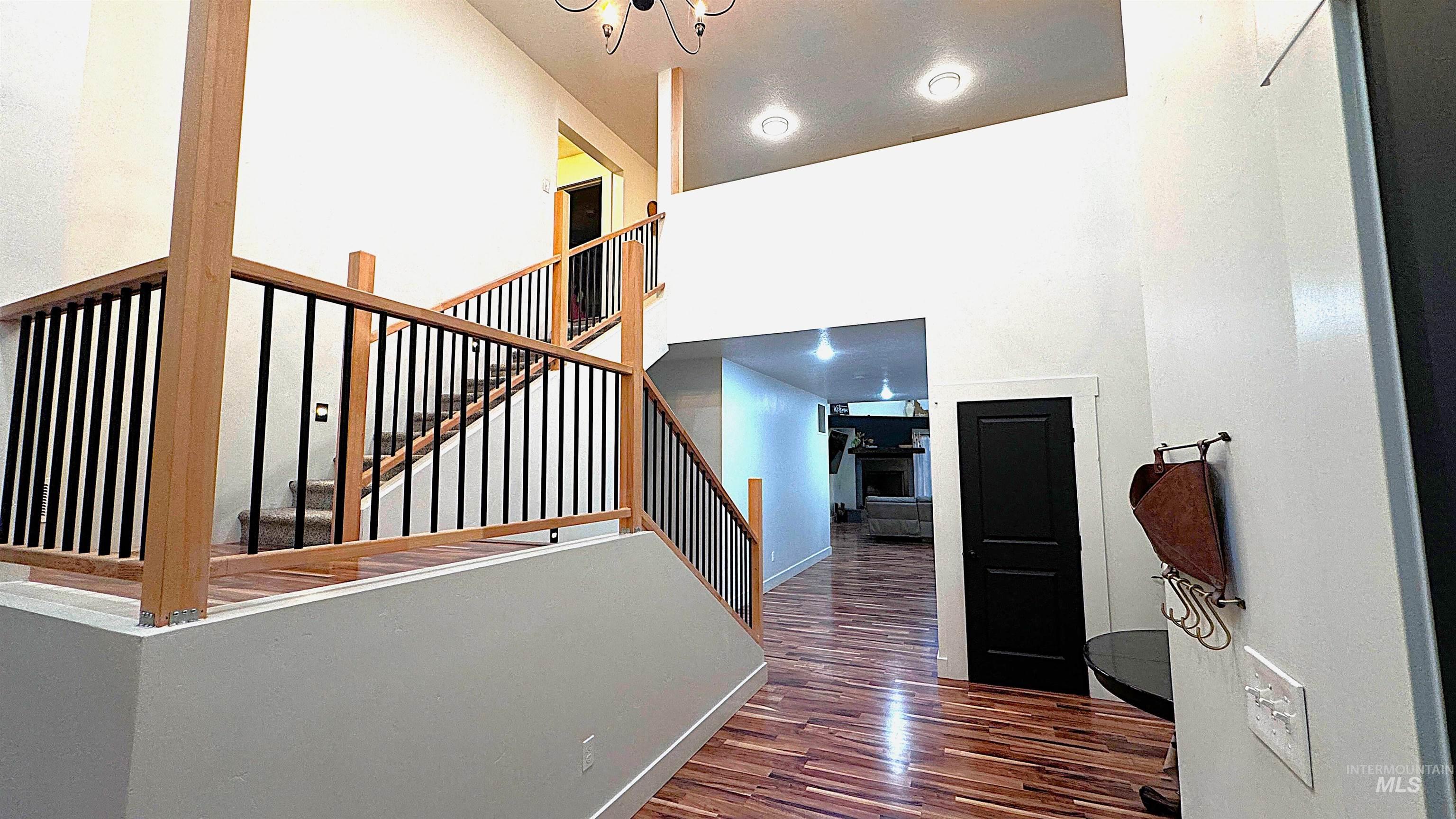 6141 E Toon Ln, Kuna, Idaho 83634, 7 Bedrooms, 5 Bathrooms, Residential For Sale, Price $950,000,MLS 98962281