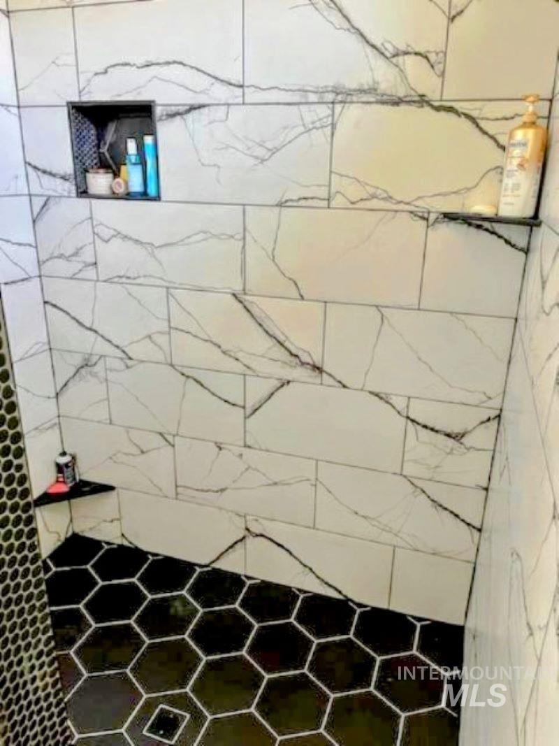 6141 E Toon Ln, Kuna, Idaho 83634, 7 Bedrooms, 5 Bathrooms, Residential For Sale, Price $950,000,MLS 98962281