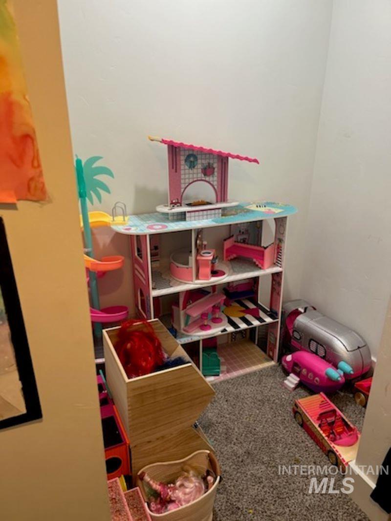 6141 E Toon Ln, Kuna, Idaho 83634, 7 Bedrooms, 5 Bathrooms, Residential For Sale, Price $950,000,MLS 98962281