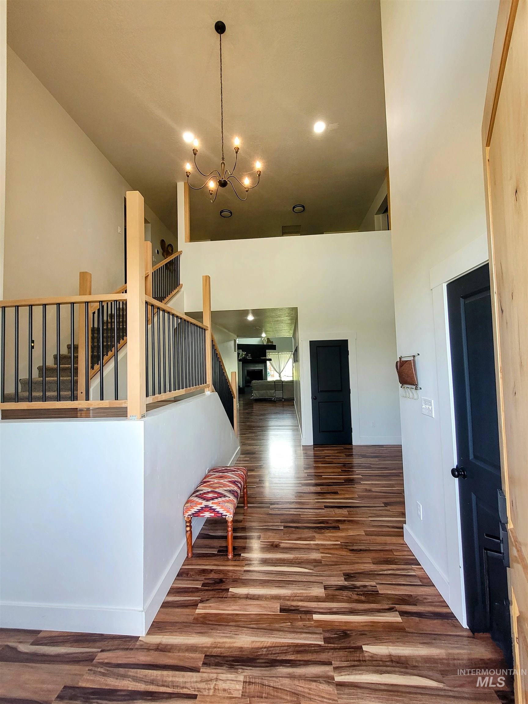 6141 E Toon Ln, Kuna, Idaho 83634, 7 Bedrooms, 5 Bathrooms, Residential For Sale, Price $950,000,MLS 98962281