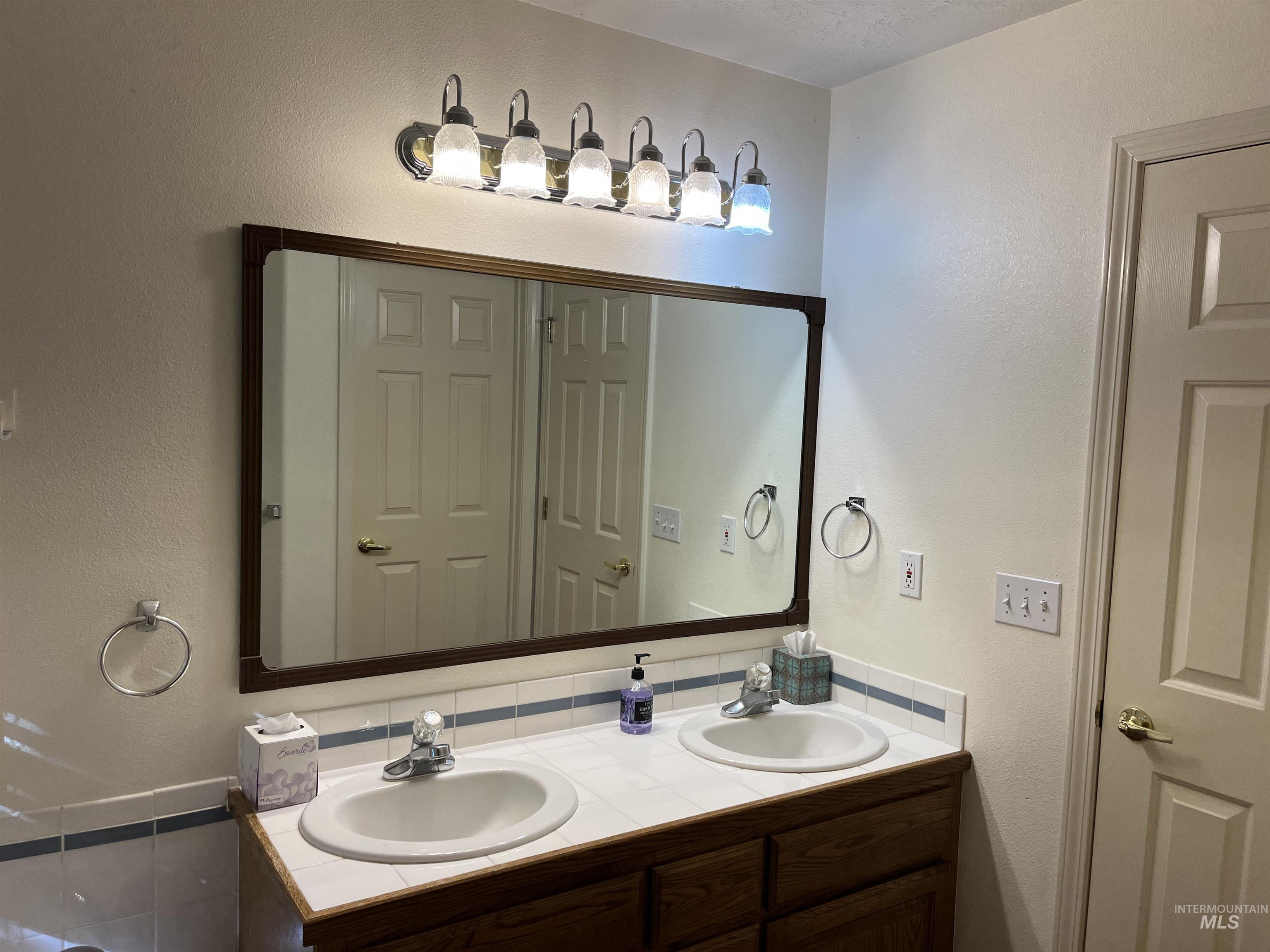 1785 Knight Court, Mountain Home, Idaho 83647, 4 Bedrooms, 3 Bathrooms, Residential For Sale, Price $410,000, 98962283