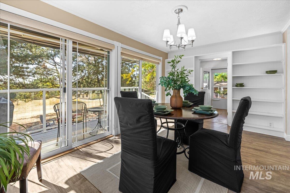 5611 W Hill Rd, Boise, Idaho 83703, 5 Bedrooms, 3 Bathrooms, Residential For Sale, Price $925,000,MLS 98962287