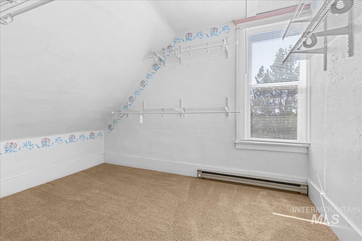 5611 W Hill Rd, Boise, Idaho 83703, 5 Bedrooms, 3 Bathrooms, Residential For Sale, Price $894,500, 98962287