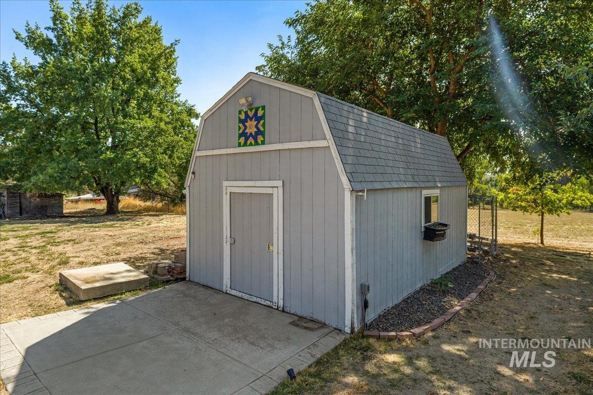 5611 W Hill Rd, Boise, Idaho 83703, 5 Bedrooms, 3 Bathrooms, Residential For Sale, Price $894,500, 98962287