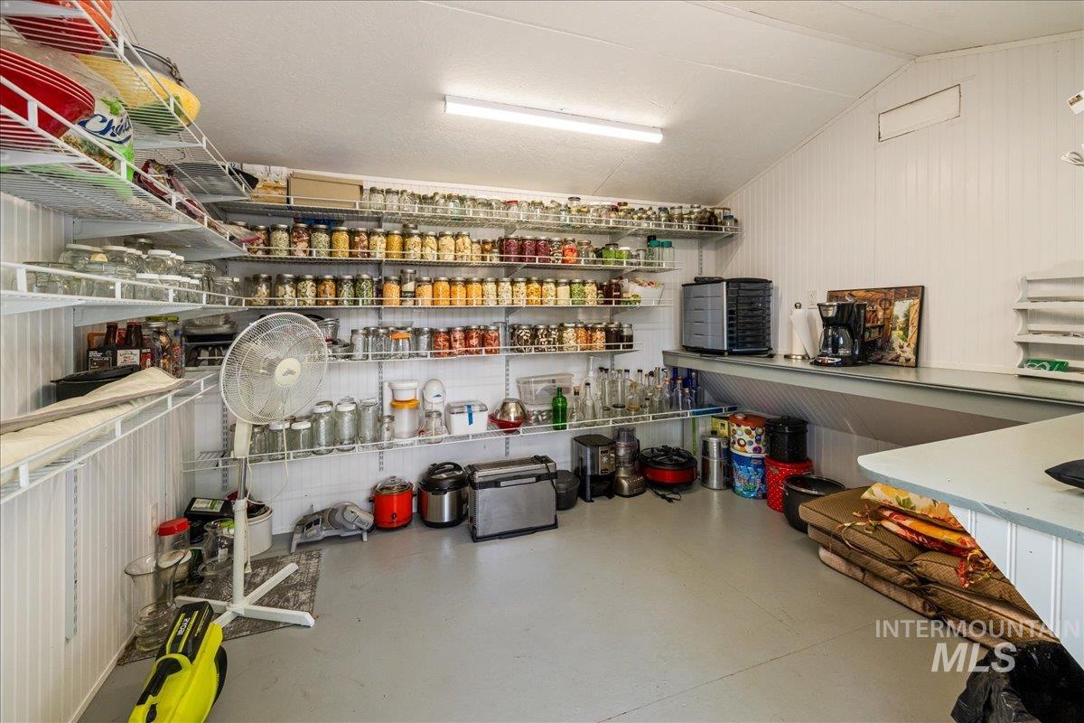 5611 W Hill Rd, Boise, Idaho 83703, 5 Bedrooms, 3 Bathrooms, Residential For Sale, Price $894,500, 98962287