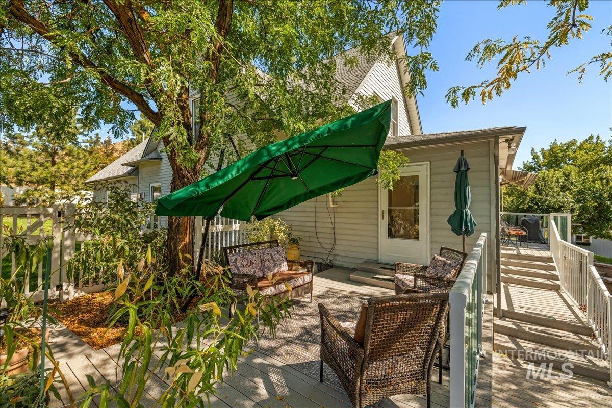 5611 W Hill Rd, Boise, Idaho 83703, 5 Bedrooms, 3 Bathrooms, Residential For Sale, Price $894,500, 98962287