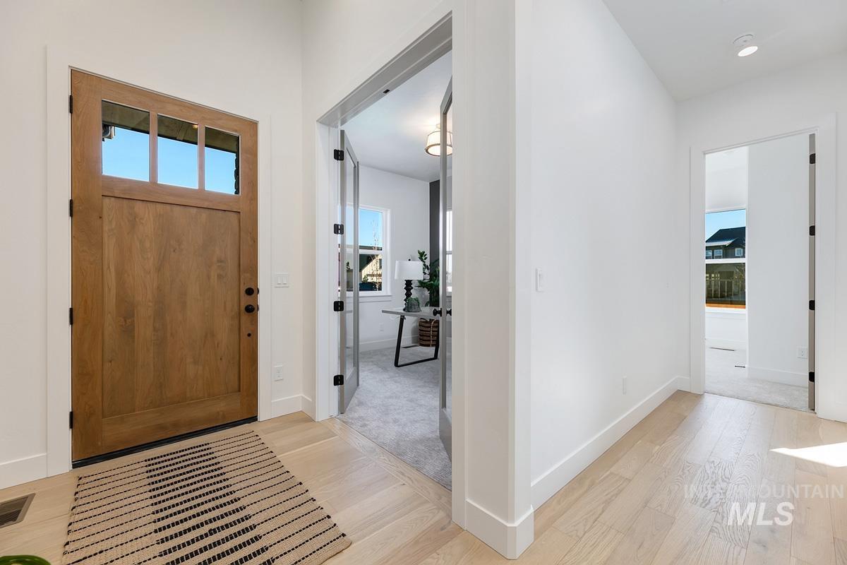 21895 Paint Ave, Star, Idaho 83669, 3 Bedrooms, 2.5 Bathrooms, Residential For Sale, Price $869,900,MLS 98962300