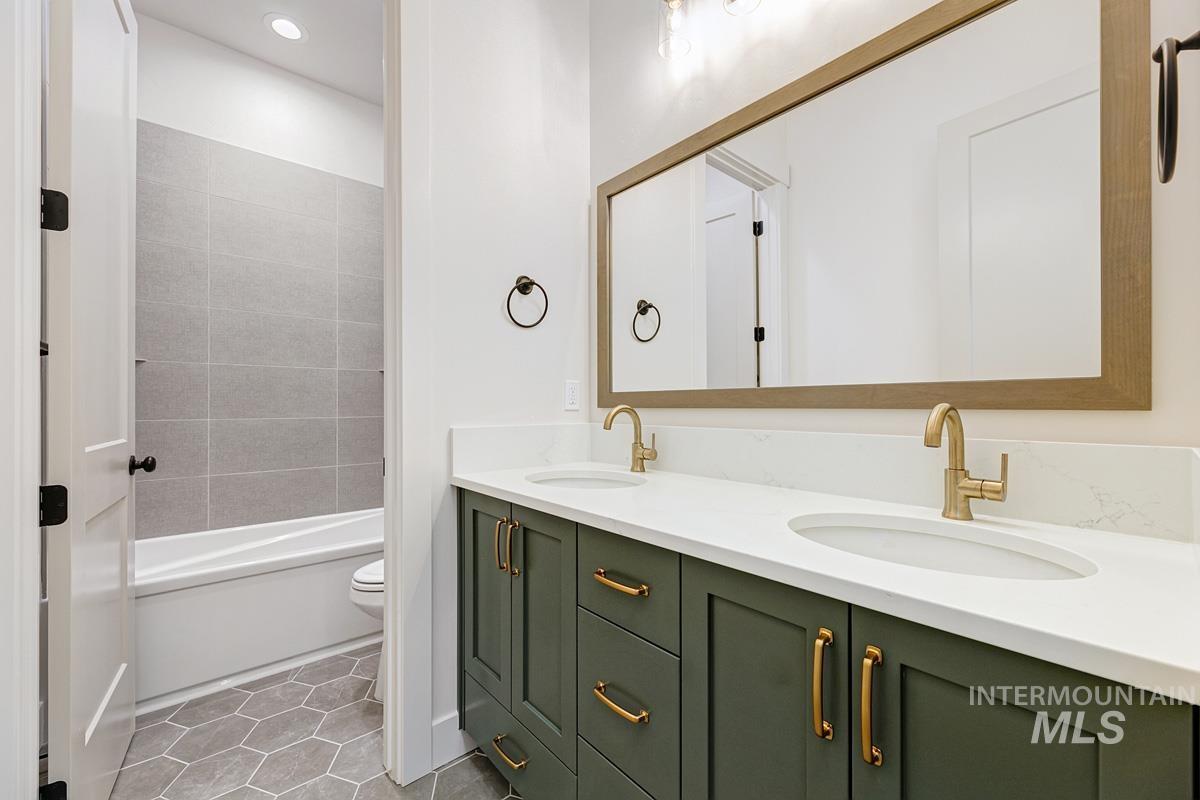 14319 N Goldfinch Ave, Boise, Idaho 83714, 3 Bedrooms, 2.5 Bathrooms, Residential For Sale, Price $1,099,900,MLS 98962302