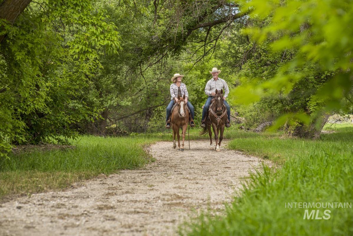 14319 N Goldfinch Ave, Boise, Idaho 83714, 3 Bedrooms, 2.5 Bathrooms, Residential For Sale, Price $1,099,900,MLS 98962302