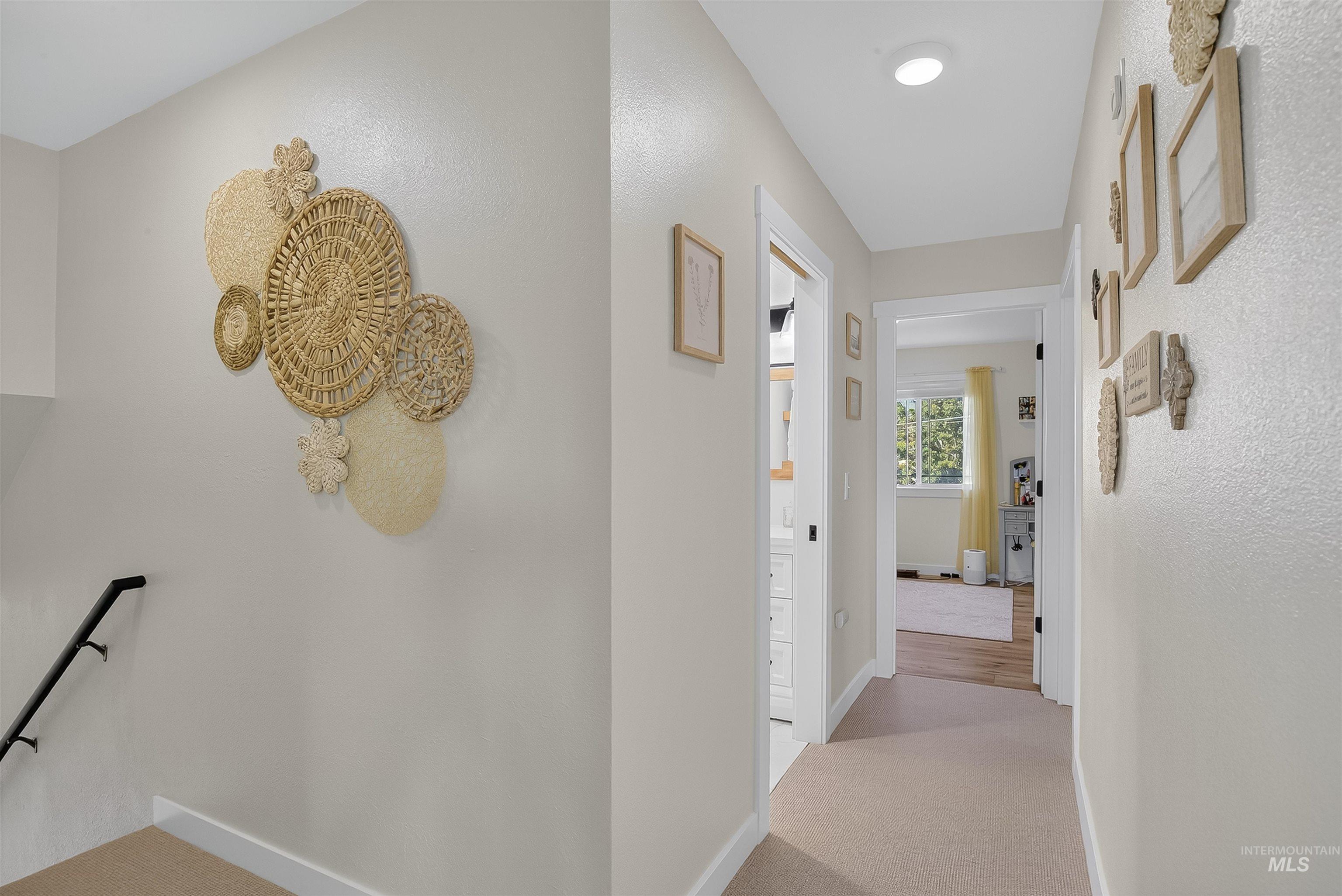 2335 Valleyview Ct., Clarkston, Washington 99403, 3 Bedrooms, 2.5 Bathrooms, Residential For Sale, Price $629,000,MLS 98962321