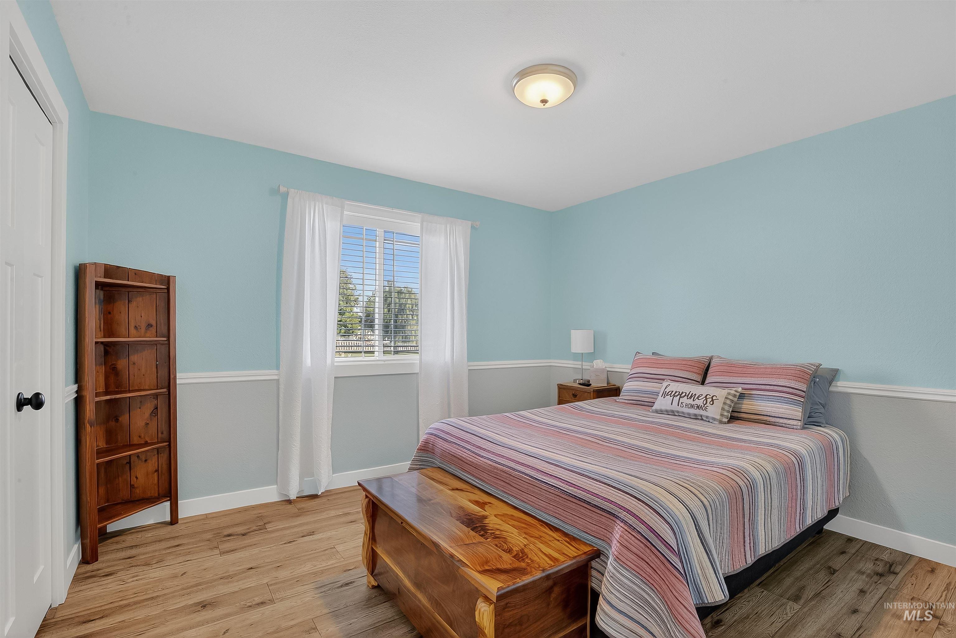 2335 Valleyview Ct., Clarkston, Washington 99403, 3 Bedrooms, 2.5 Bathrooms, Residential For Sale, Price $629,000,MLS 98962321