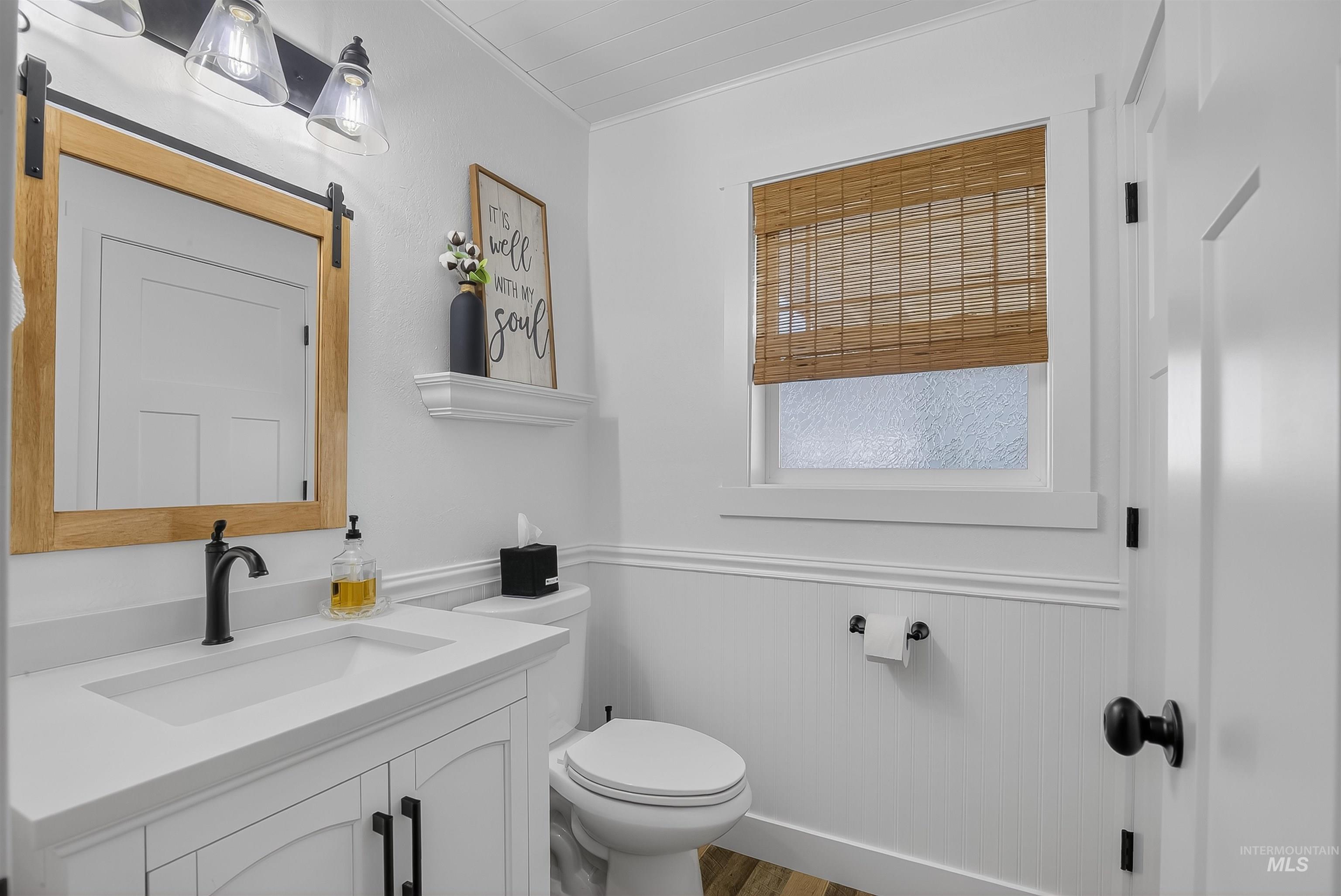 2335 Valleyview Ct., Clarkston, Washington 99403, 3 Bedrooms, 2.5 Bathrooms, Residential For Sale, Price $629,000,MLS 98962321