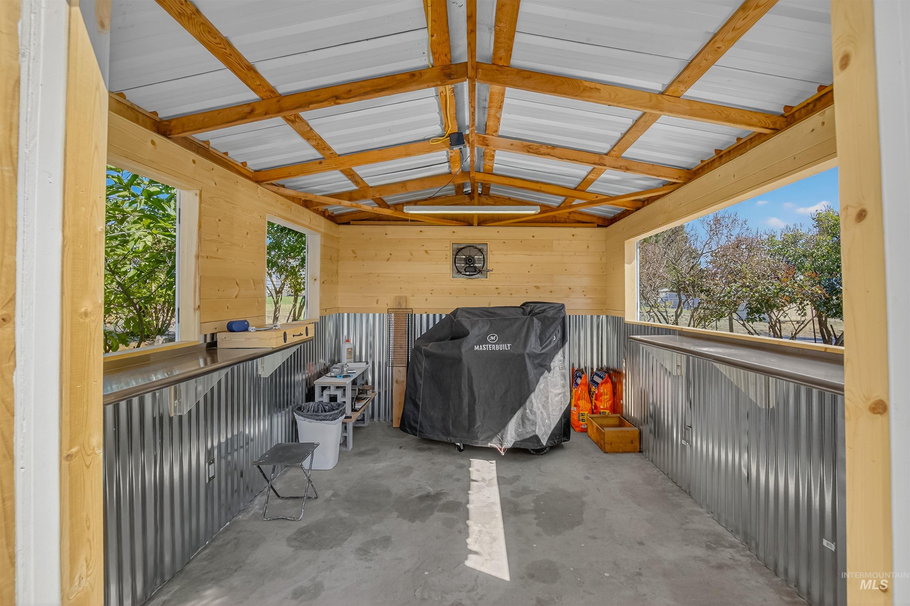 2335 Valleyview Ct., Clarkston, Washington 99403, 3 Bedrooms, 2.5 Bathrooms, Residential For Sale, Price $629,000,MLS 98962321