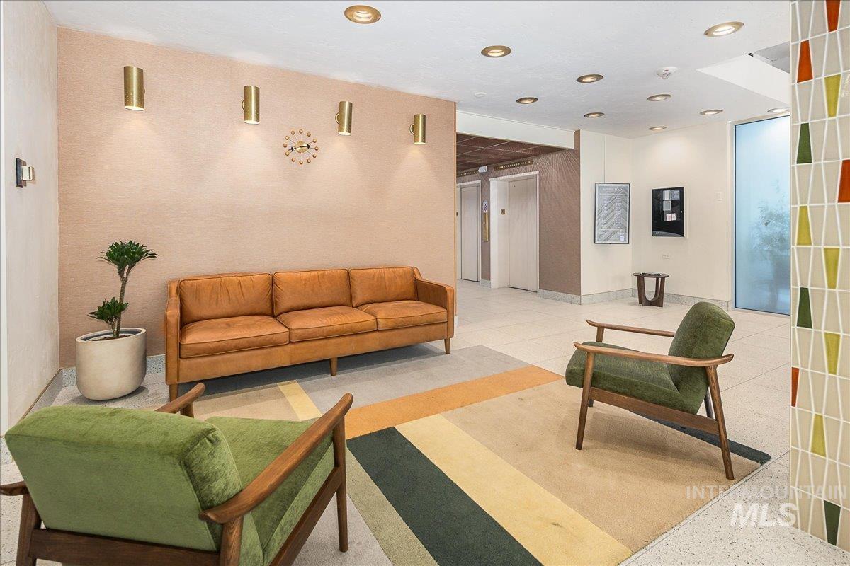 200 N 3rd, Boise, Idaho 83702, 2 Bedrooms, 1 Bathroom, Residential For Sale, Price $489,900,MLS 98962345