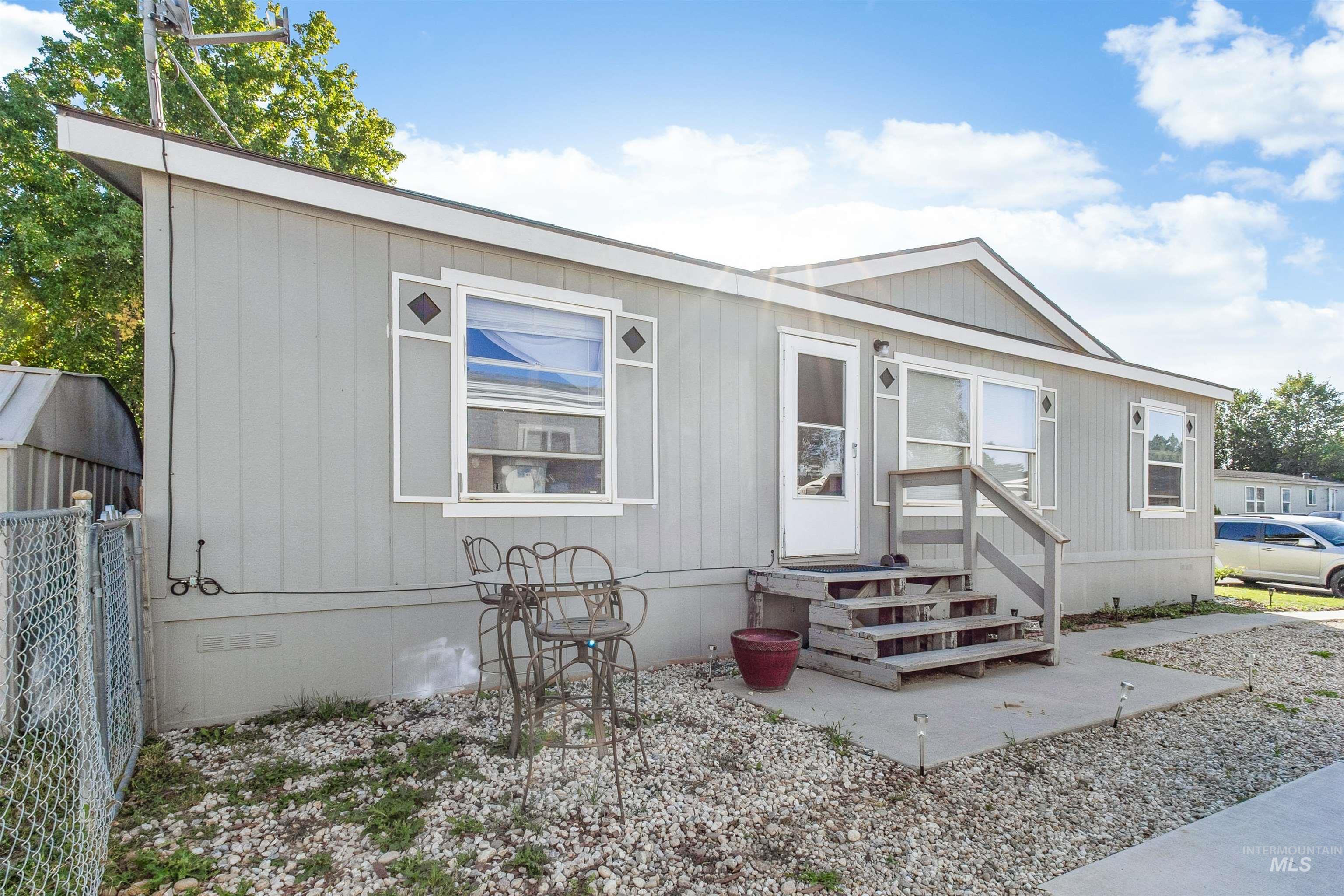 524 W Mesquite St, Boise, Idaho 83713, 3 Bedrooms, 2 Bathrooms, Residential For Sale, Price $104,950,MLS 98962349