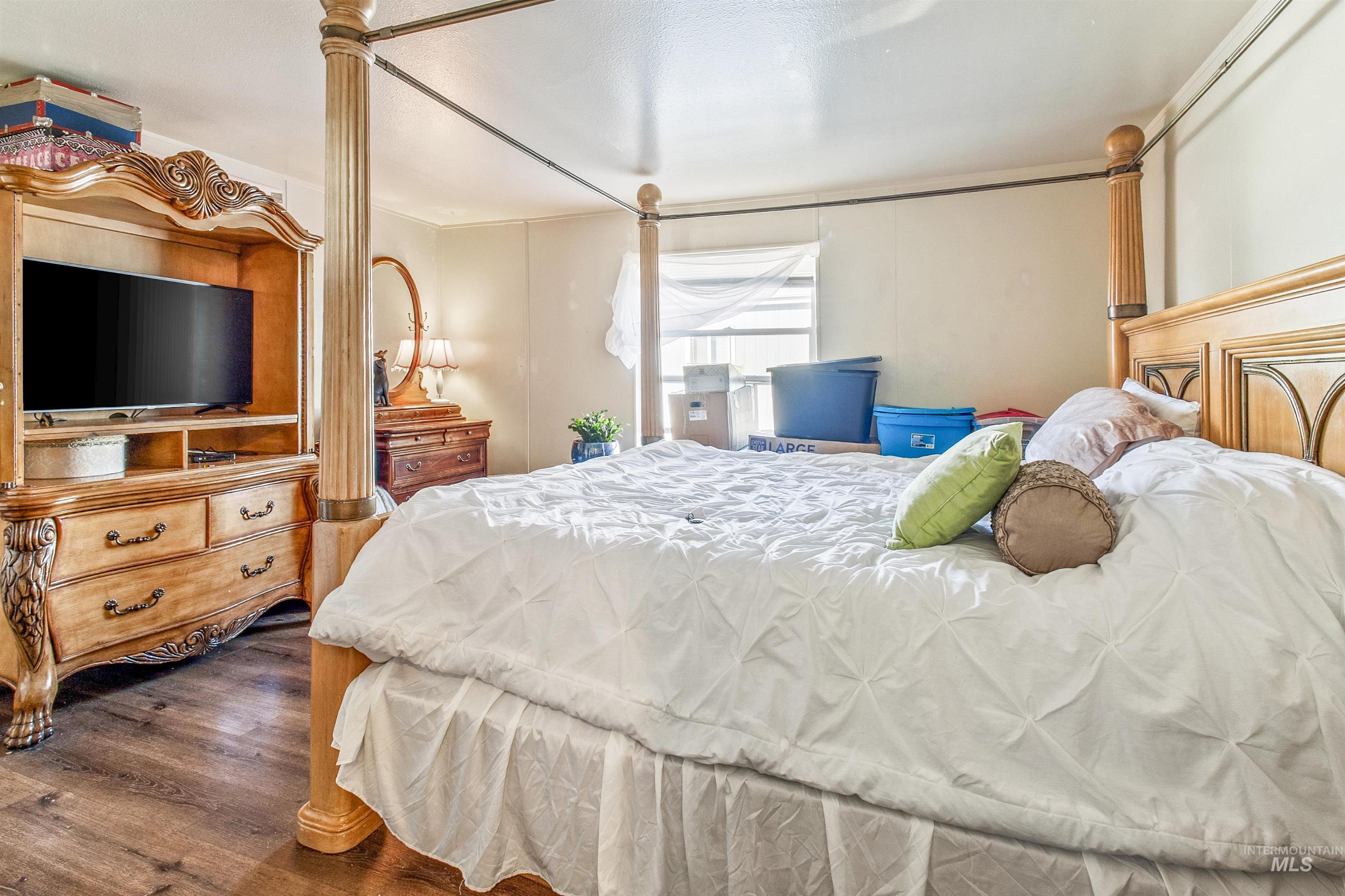 524 W Mesquite St, Boise, Idaho 83713, 3 Bedrooms, 2 Bathrooms, Residential For Sale, Price $104,950,MLS 98962349