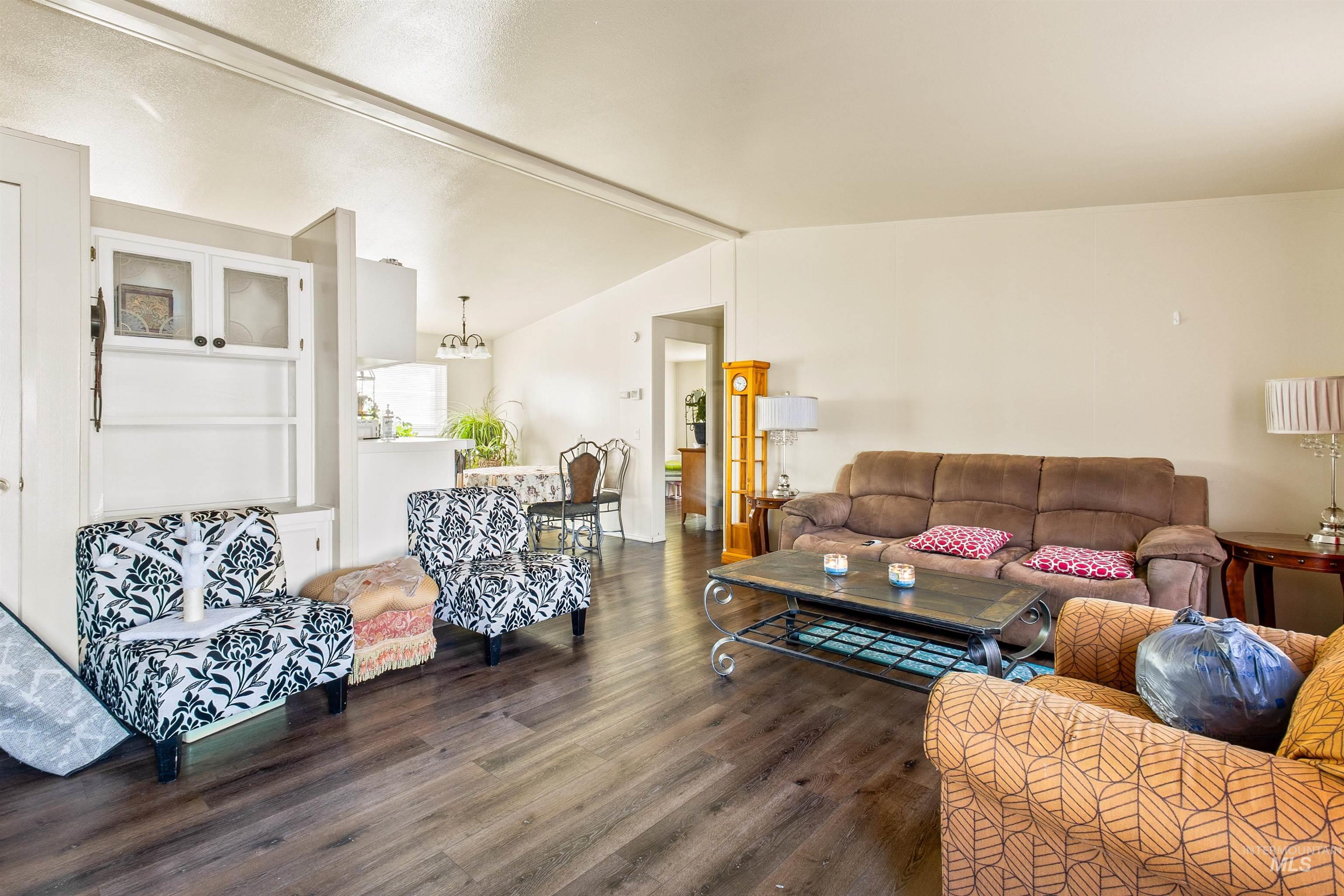 524 W Mesquite St, Boise, Idaho 83713, 3 Bedrooms, 2 Bathrooms, Residential For Sale, Price $104,950,MLS 98962349