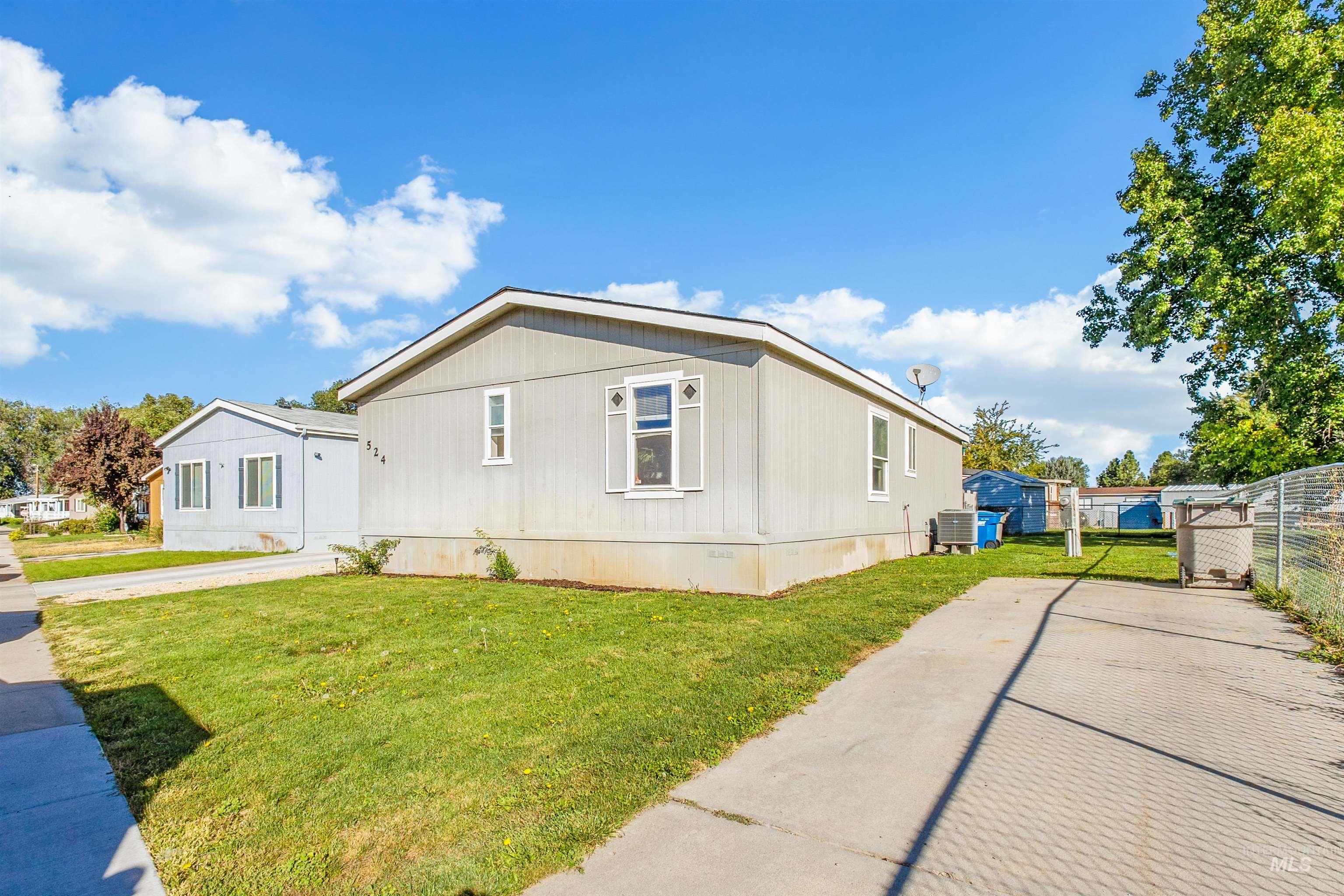 524 W Mesquite St, Boise, Idaho 83713, 3 Bedrooms, 2 Bathrooms, Residential For Sale, Price $104,950,MLS 98962349