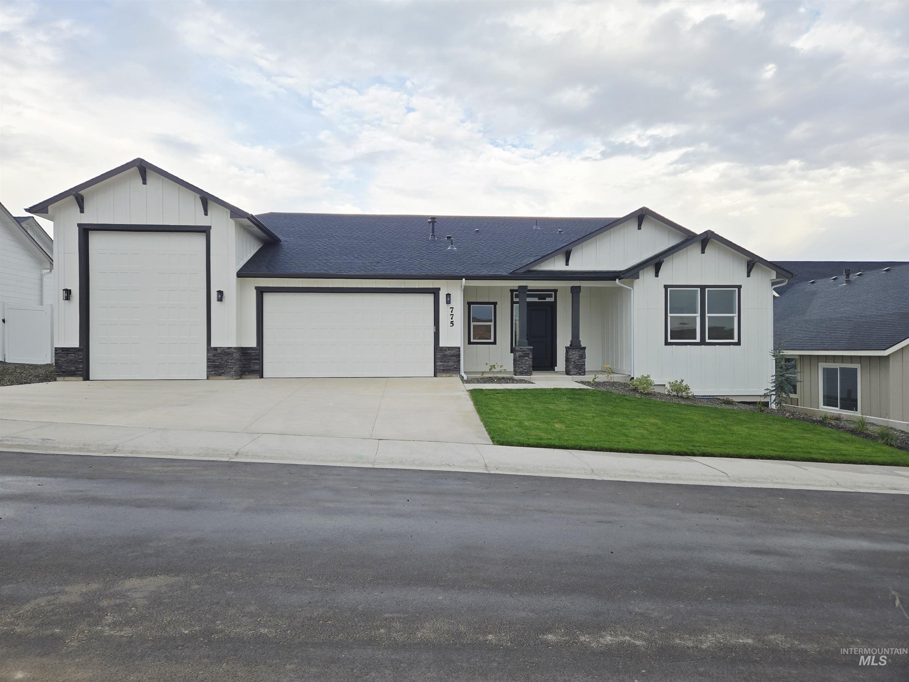 775 Pinehurst St., Payette, Idaho 83661, 3 Bedrooms, 2 Bathrooms, Residential For Sale, Price $439,900, 98962351