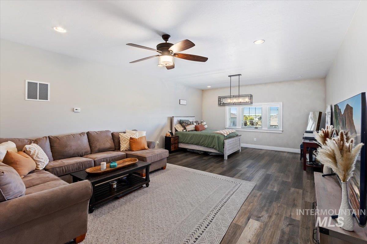 1650 Stone Gate Dr, Twin Falls, Idaho 83301-5892, 4 Bedrooms, 4 Bathrooms, Residential For Sale, Price $1,199,000, 98962354