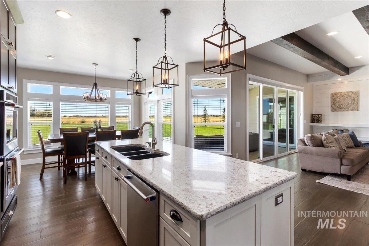 1650 Stone Gate Dr, Twin Falls, Idaho 83301-5892, 4 Bedrooms, 4 Bathrooms, Residential For Sale, Price $1,199,000, 98962354