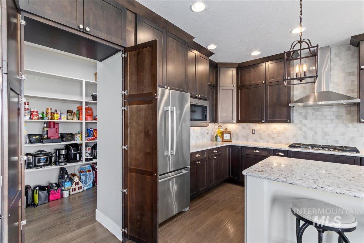 1650 Stone Gate Dr, Twin Falls, Idaho 83301-5892, 4 Bedrooms, 4 Bathrooms, Residential For Sale, Price $1,199,000, 98962354