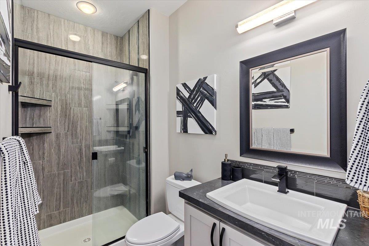 1650 Stone Gate Dr, Twin Falls, Idaho 83301-5892, 4 Bedrooms, 4 Bathrooms, Residential For Sale, Price $1,199,000, 98962354