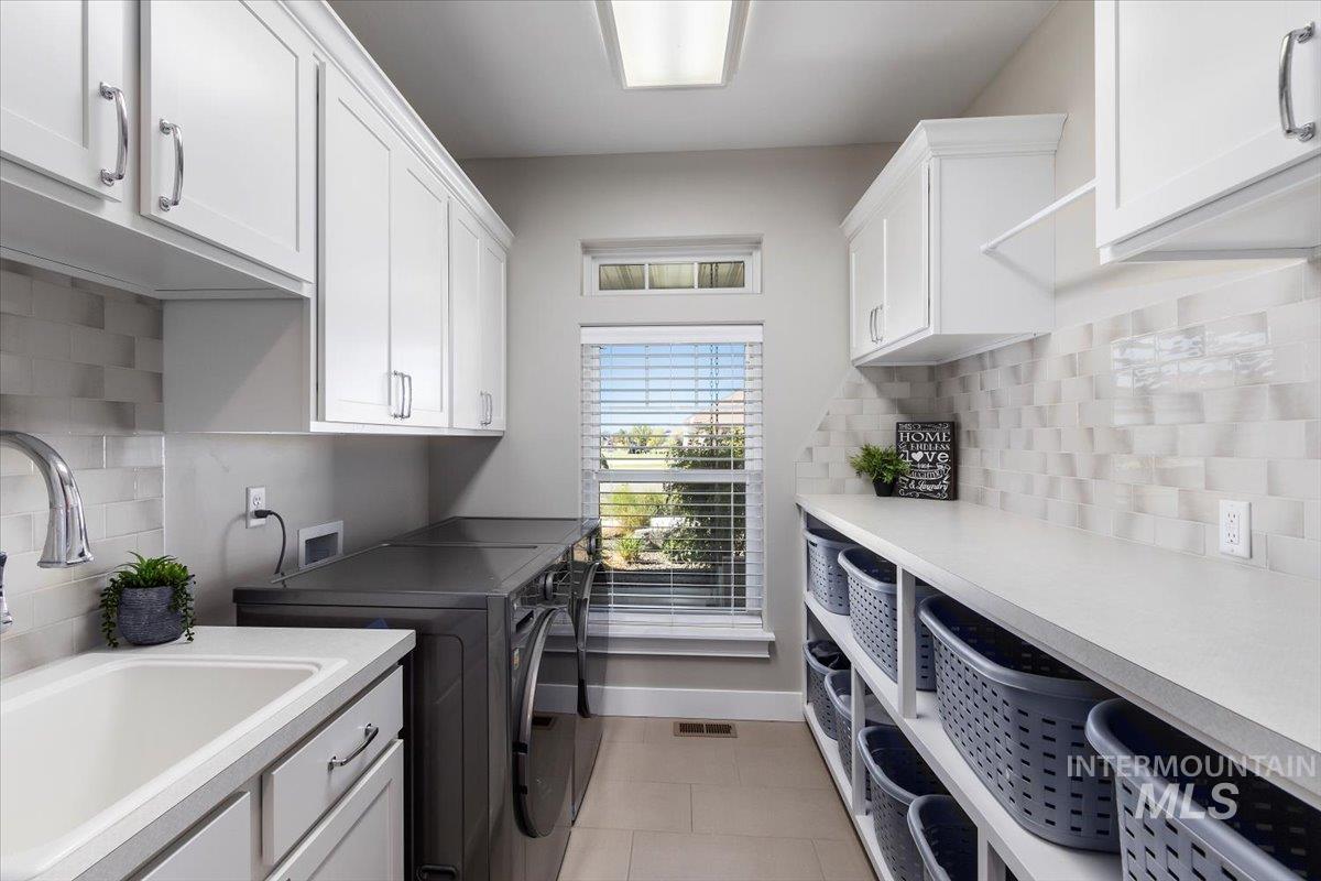 1650 Stone Gate Dr, Twin Falls, Idaho 83301-5892, 4 Bedrooms, 4 Bathrooms, Residential For Sale, Price $1,199,000, 98962354