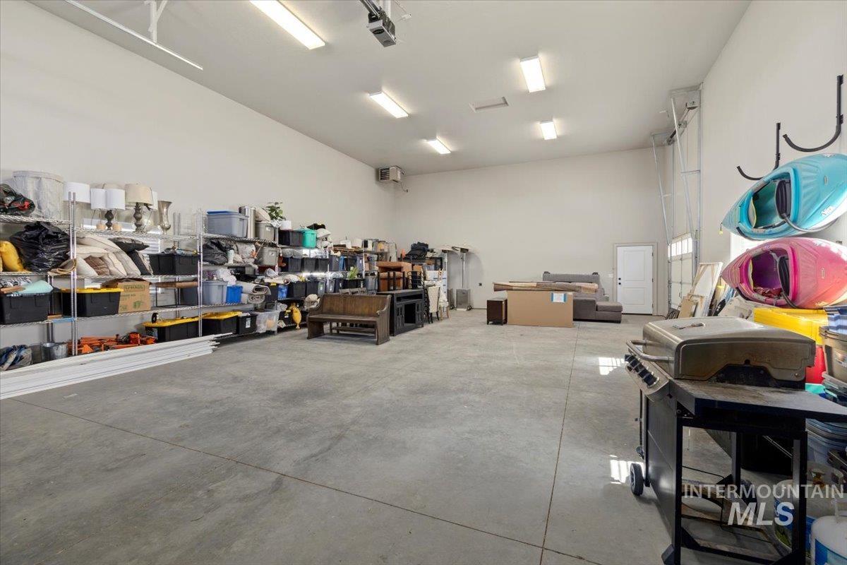 1650 Stone Gate Dr, Twin Falls, Idaho 83301-5892, 4 Bedrooms, 4 Bathrooms, Residential For Sale, Price $1,199,000, 98962354