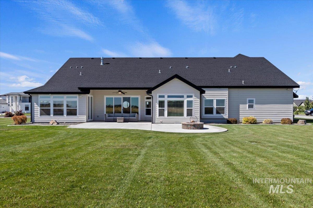 1650 Stone Gate Dr, Twin Falls, Idaho 83301-5892, 4 Bedrooms, 4 Bathrooms, Residential For Sale, Price $1,199,000, 98962354