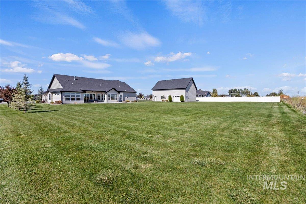 1650 Stone Gate Dr, Twin Falls, Idaho 83301-5892, 4 Bedrooms, 4 Bathrooms, Residential For Sale, Price $1,199,000, 98962354