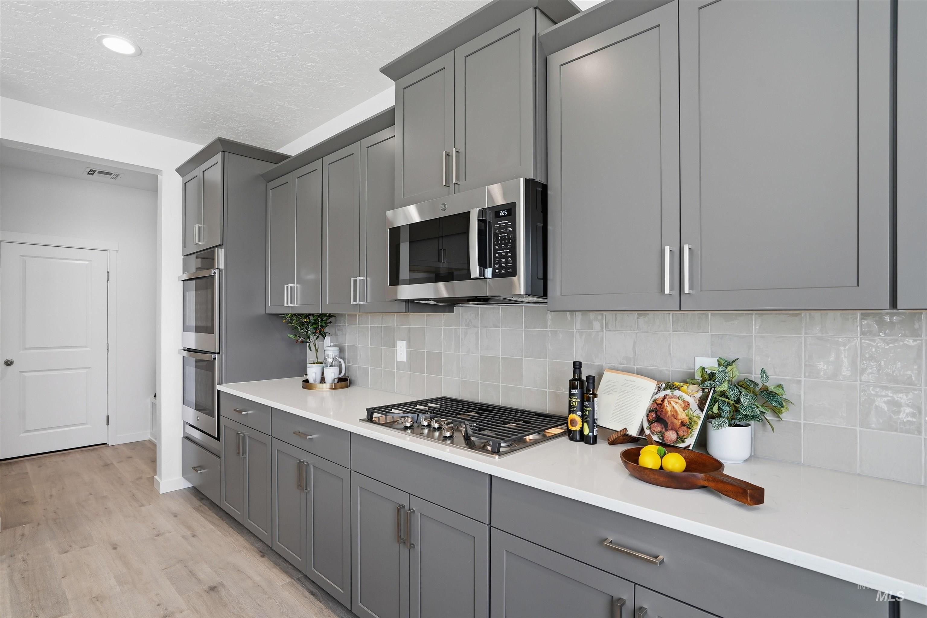 2043 Travelers Court, Middleton, Idaho 83644, 4 Bedrooms, 3 Bathrooms, Residential For Sale, Price $549,990,MLS 98962370