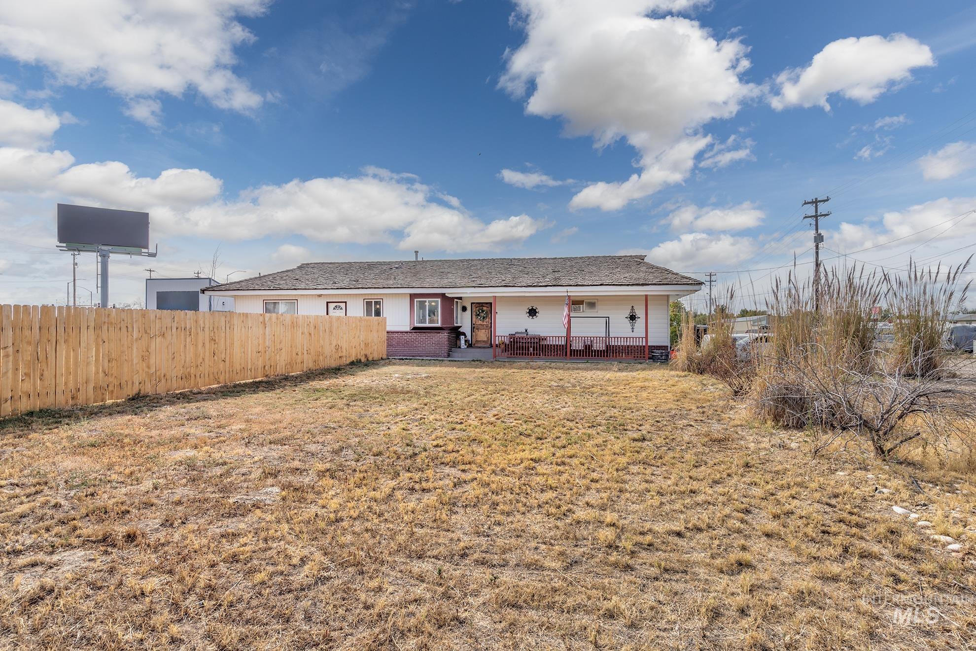 1534 NE 10th Ave., Payette, Idaho 83661, 2 Bedrooms, 7 Rooms, Business/Commercial For Sale, Price $359,000, 98962394