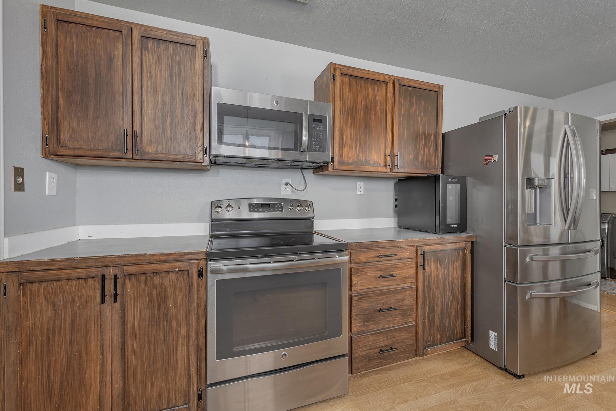 1534 NE 10th Ave., Payette, Idaho 83661, 2 Bedrooms, 7 Rooms, Business/Commercial For Sale, Price $359,000, 98962394