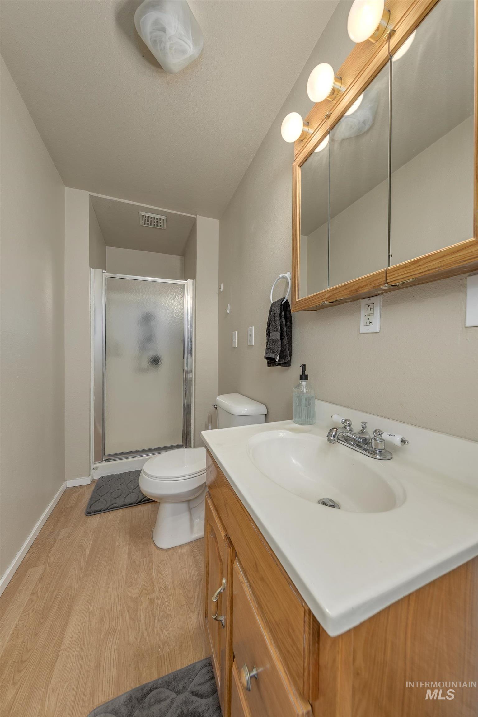 1534 NE 10th Ave., Payette, Idaho 83661, 2 Bedrooms, 7 Rooms, Business/Commercial For Sale, Price $359,000, 98962394