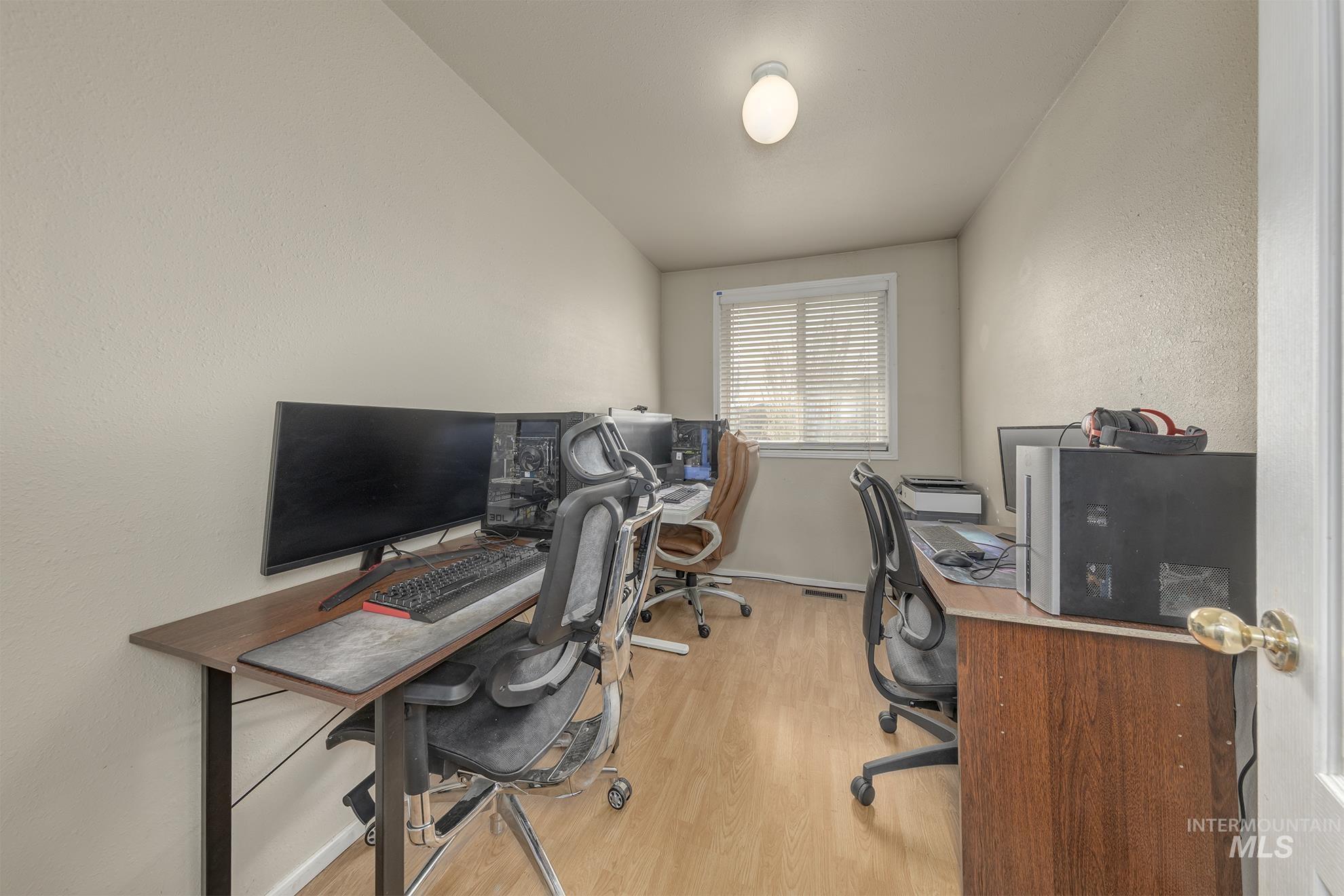 1534 NE 10th Ave., Payette, Idaho 83661, 2 Bedrooms, 7 Rooms, Business/Commercial For Sale, Price $359,000, 98962394