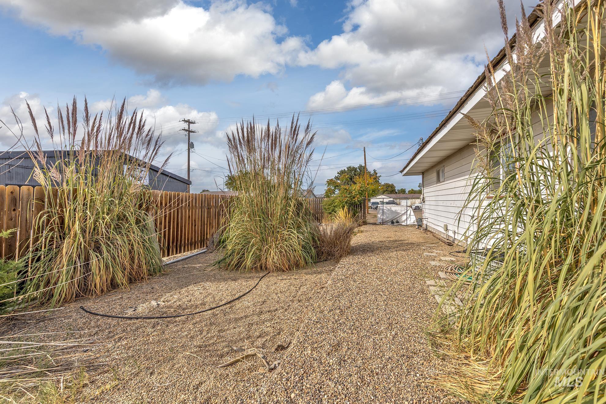 1534 NE 10th Ave., Payette, Idaho 83661, 2 Bedrooms, 7 Rooms, Business/Commercial For Sale, Price $359,000, 98962394