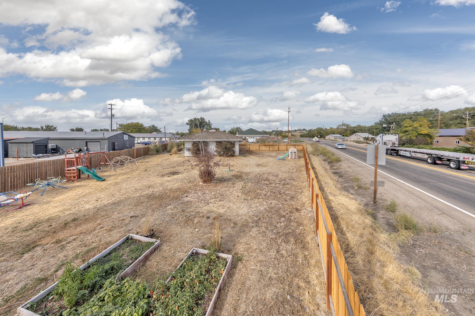 1534 NE 10th Ave., Payette, Idaho 83661, 2 Bedrooms, 7 Rooms, Business/Commercial For Sale, Price $359,000, 98962394