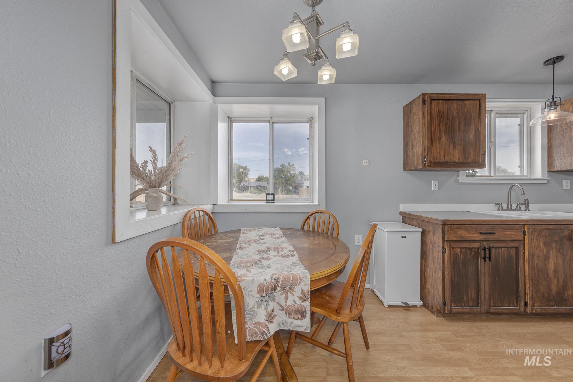 1534 NE 10th Ave., Payette, Idaho 83661, 2 Bedrooms, 7 Rooms, Business/Commercial For Sale, Price $359,000, 98962394