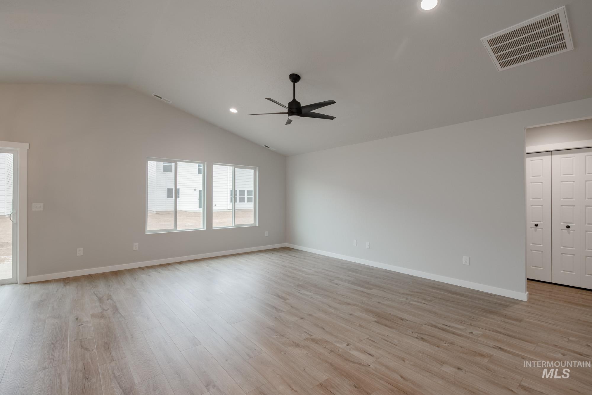 6256 W Karpathos St, Meridian, Idaho 83646, 3 Bedrooms, 2 Bathrooms, Residential For Sale, Price $422,990,MLS 98962397