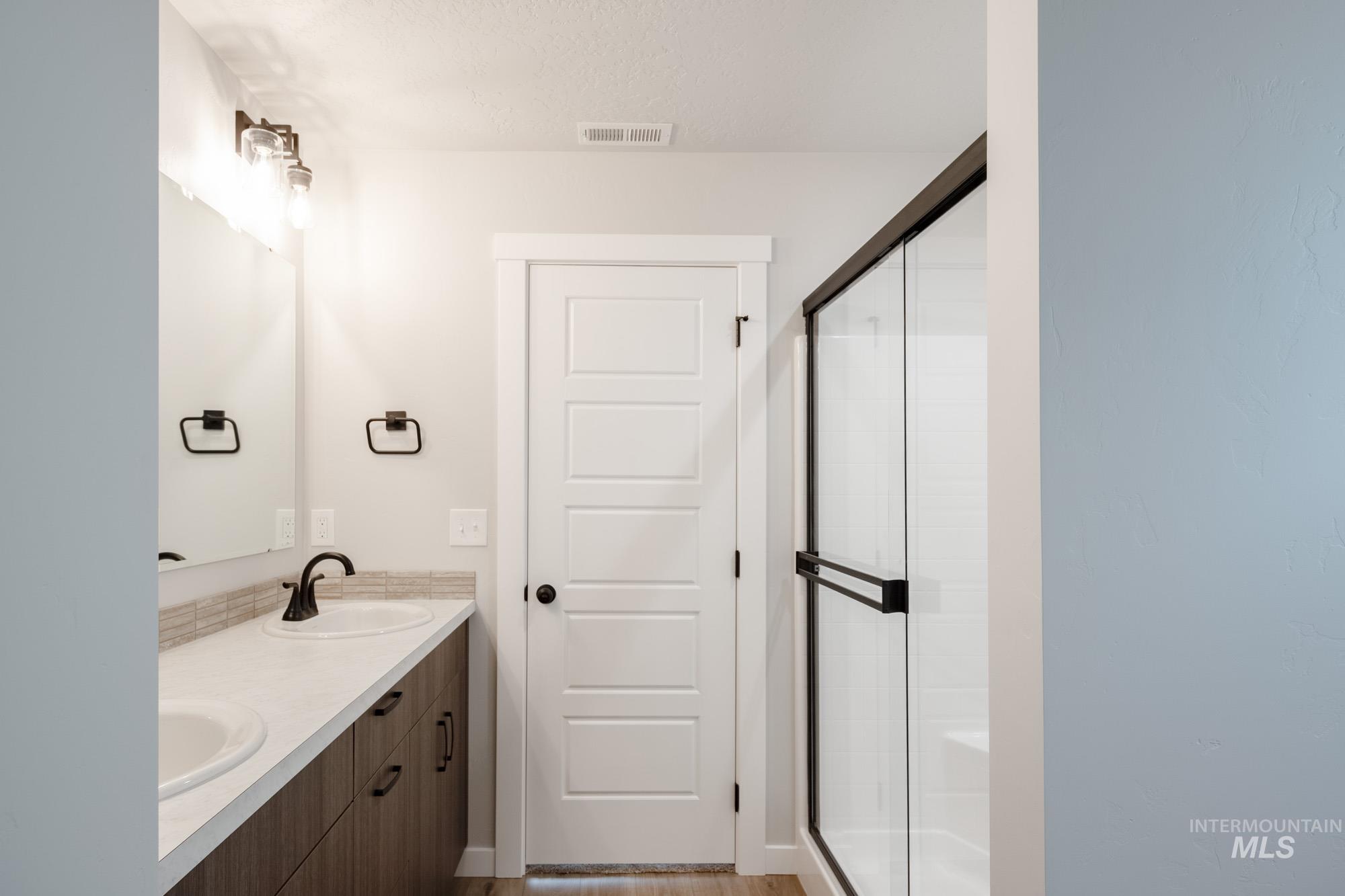 6256 W Karpathos St, Meridian, Idaho 83646, 3 Bedrooms, 2 Bathrooms, Residential For Sale, Price $422,990,MLS 98962397