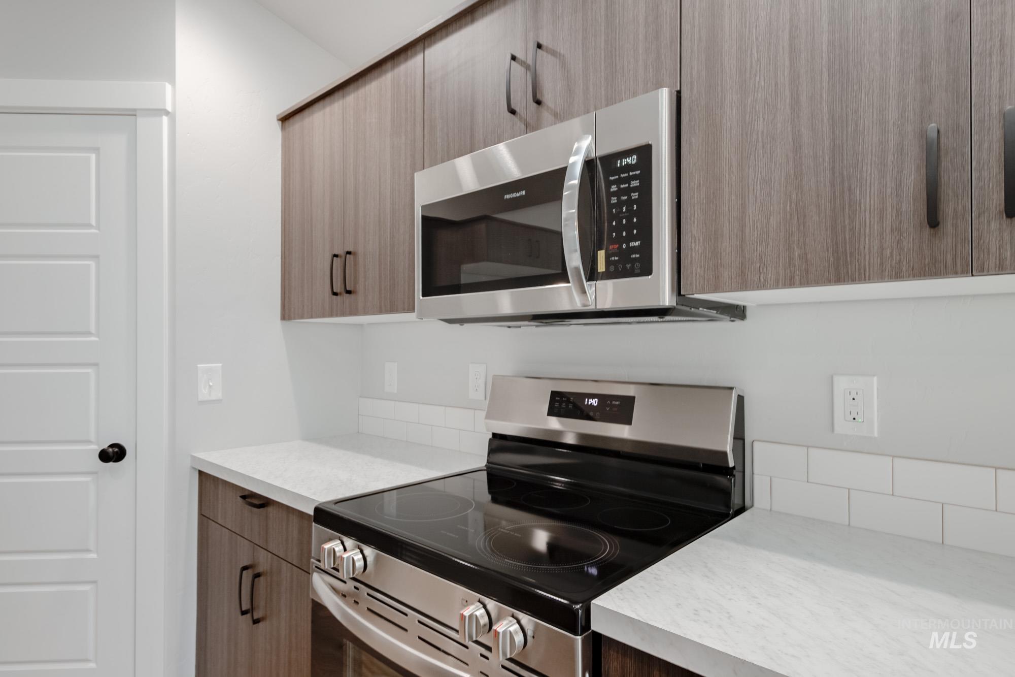 6256 W Karpathos St, Meridian, Idaho 83646, 3 Bedrooms, 2 Bathrooms, Residential For Sale, Price $422,990,MLS 98962397