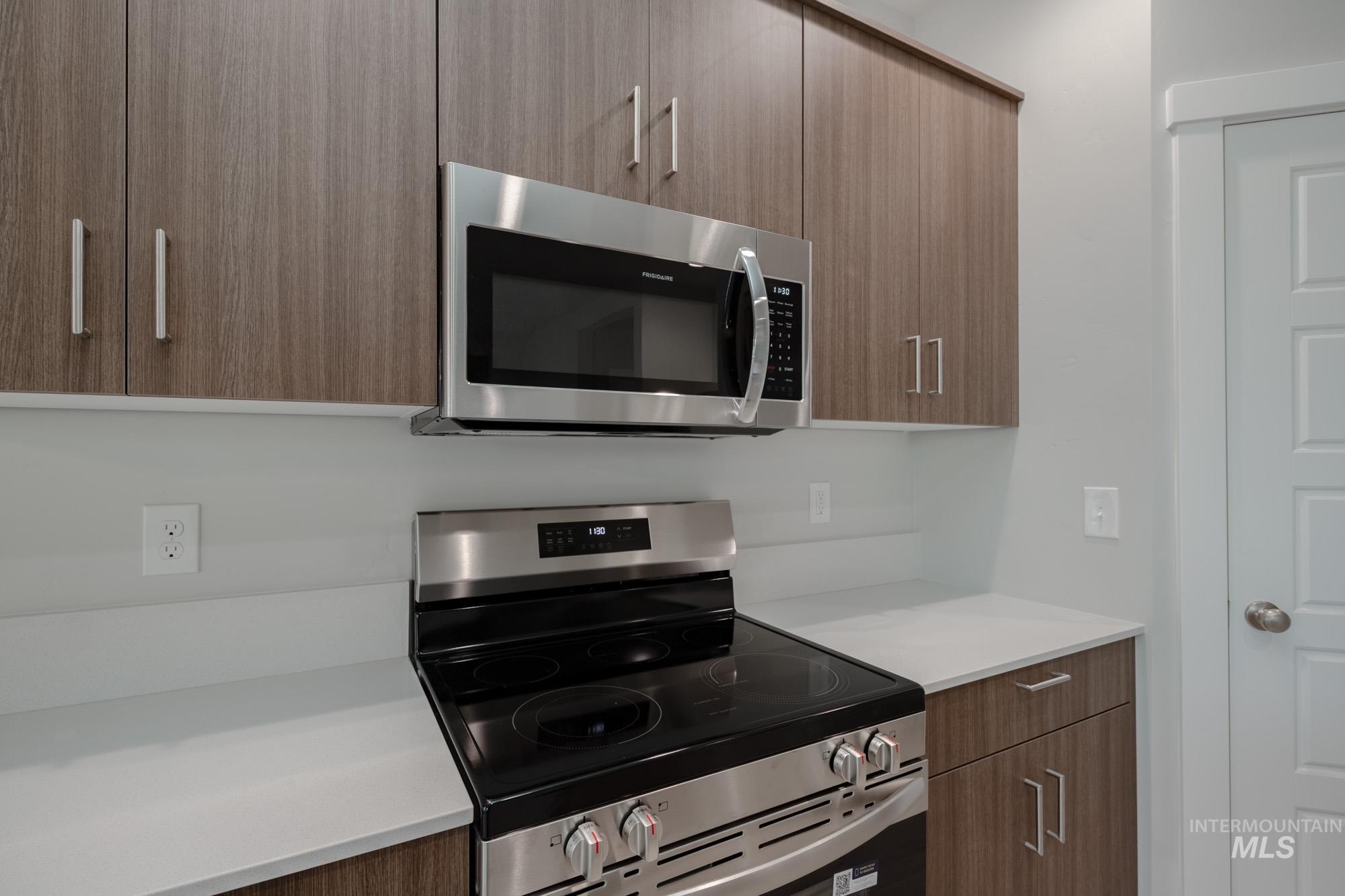 6278 W Karpathos St, Meridian, Idaho 83646, 3 Bedrooms, 2 Bathrooms, Residential For Sale, Price $454,990,MLS 98962399