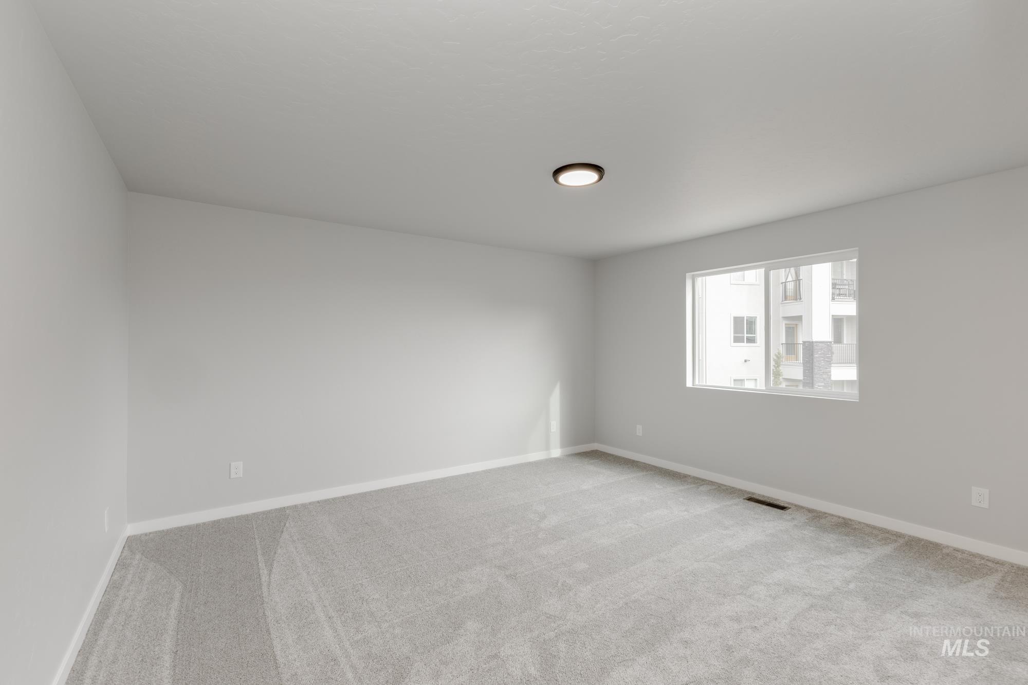 898 N Mirror Creek Way, Meridian, Idaho 83642, 4 Bedrooms, 2.5 Bathrooms, Residential For Sale, Price $474,990,MLS 98962402