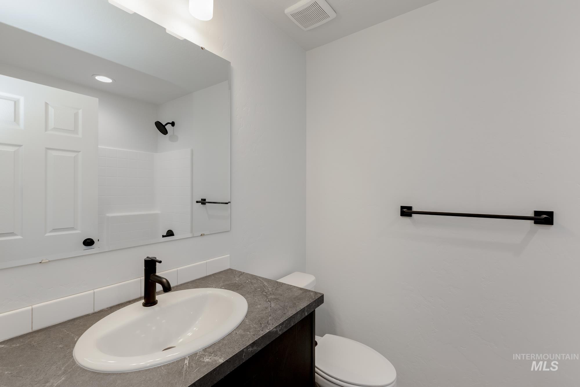 18332 N Trumpet Lily Ave, Nampa, Idaho 83687, 3 Bedrooms, 2 Bathrooms, Residential For Sale, Price $374,990,MLS 98962407