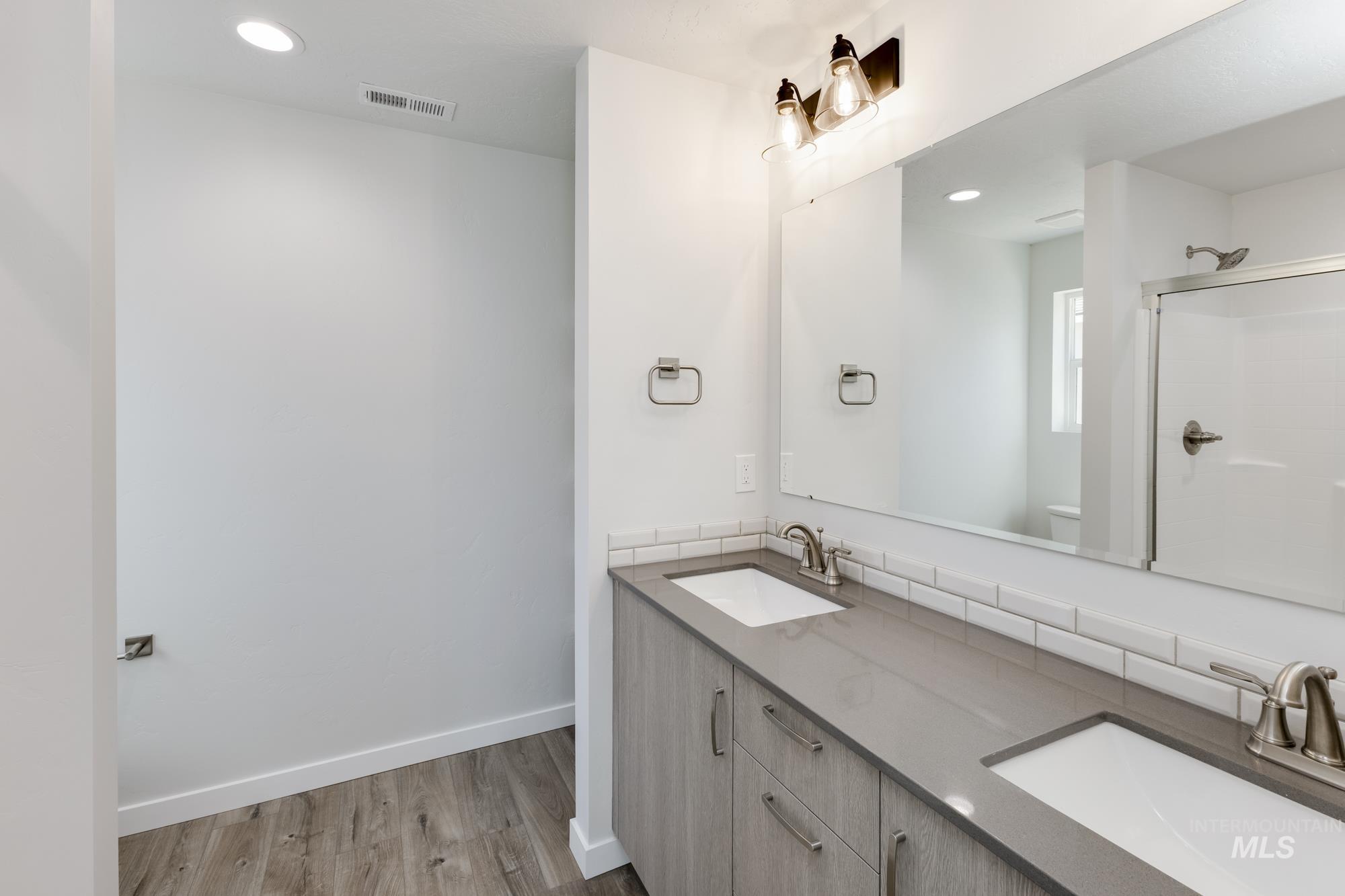 11033 Cart St, Caldwell, Idaho 83605, 4 Bedrooms, 2 Bathrooms, Residential For Sale, Price $404,990,MLS 98962410