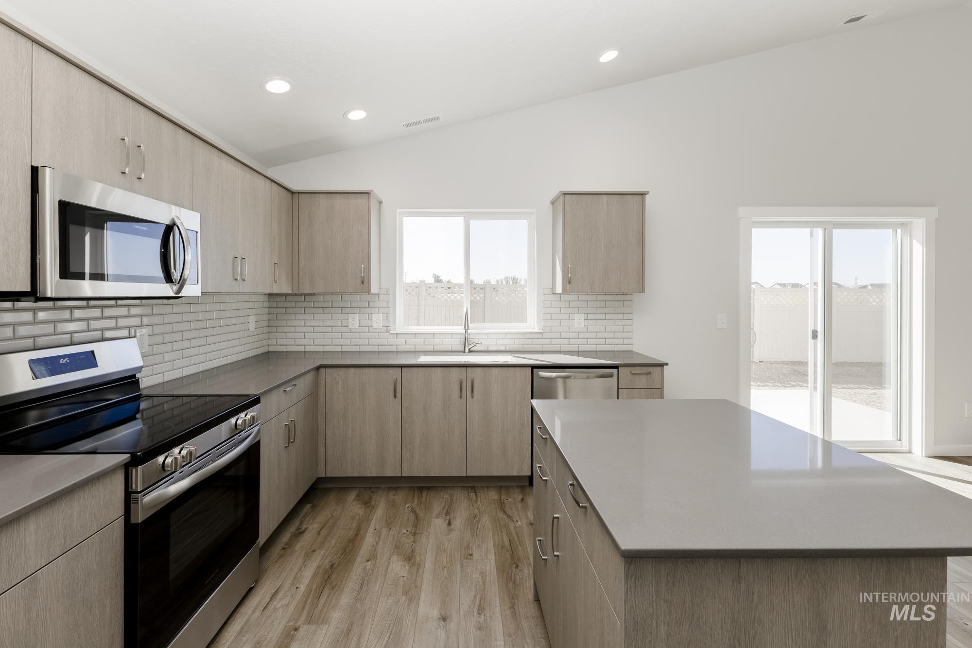 11033 Cart St, Caldwell, Idaho 83605, 4 Bedrooms, 2 Bathrooms, Residential For Sale, Price $404,990,MLS 98962410