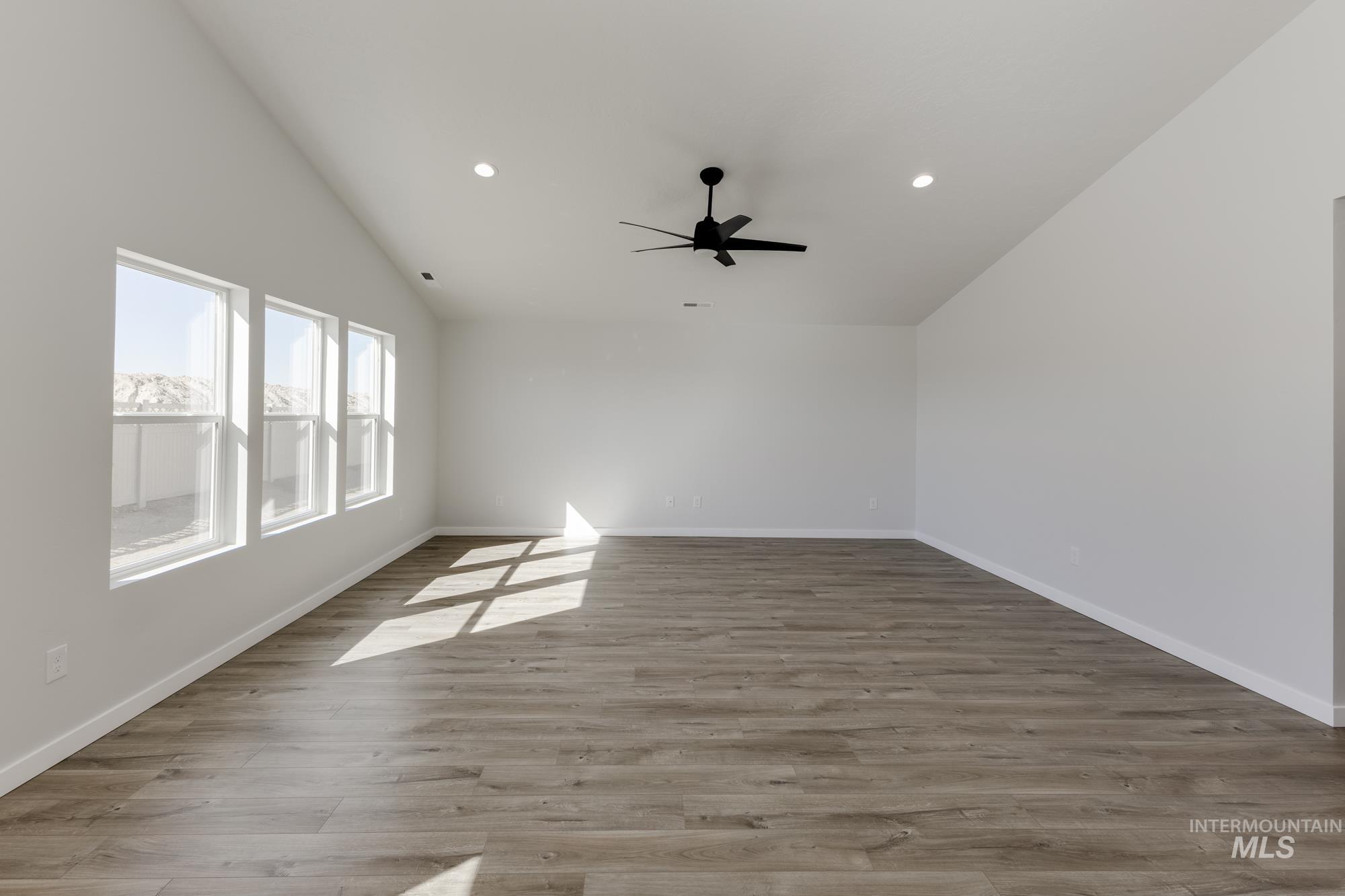 11033 Cart St, Caldwell, Idaho 83605, 4 Bedrooms, 2 Bathrooms, Residential For Sale, Price $404,990,MLS 98962410